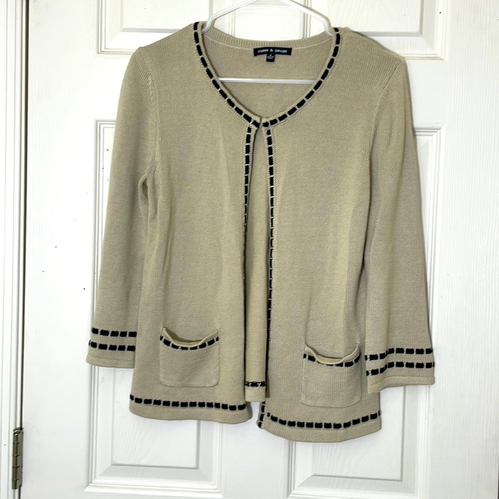 Cable & Gauge Beige Cardigan Size Medium